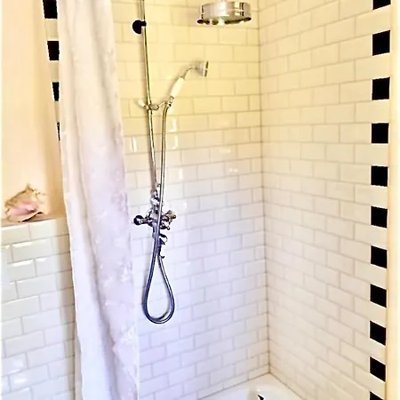 Ruhige In Seenaher Kuenstlervilla In Gstadt * 크슈타트 암 힘제