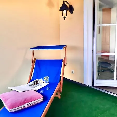 Ruhige In Seenaher Kuenstlervilla In Gstadt アパート *