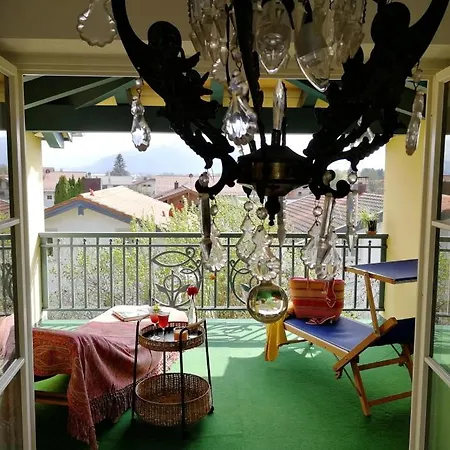 Ruhige In Seenaher Kuenstlervilla In Gstadt アパート クシュタット・アム・キームゼー