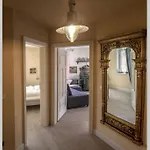 Ruhige In Seenaher Kuenstlervilla In Gstadt Apartman