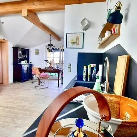In Seenaher Kuenstlervilla In Gstadt Апартаменты Гштадт-ам-Кимзее
