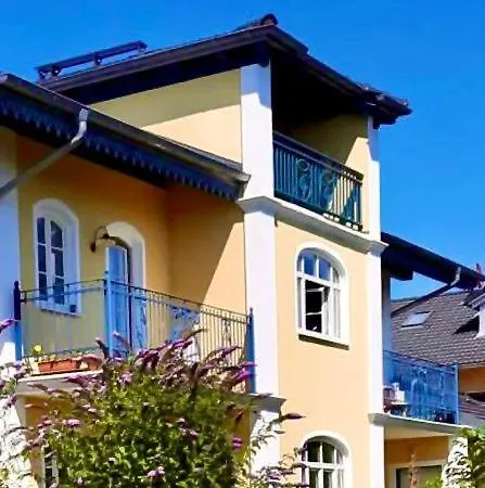 Appartamento In Seenaher Kuenstlervilla In Gstadt Gstadt am Chiemsee