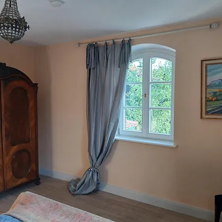 In Seenaher Kuenstlervilla In Gstadt Апартаменты